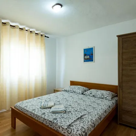 House Olive Tree טקון